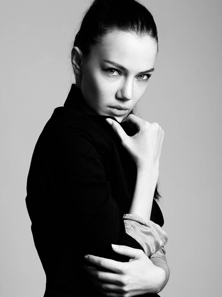 Laura Esti Visage Model Management