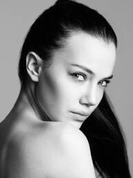 Laura Esti Visage Model Management