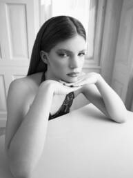 Victoria Szucsi Visage Model Management