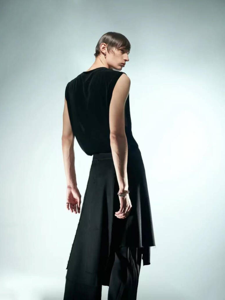 Leon Hubik Visage Model Management