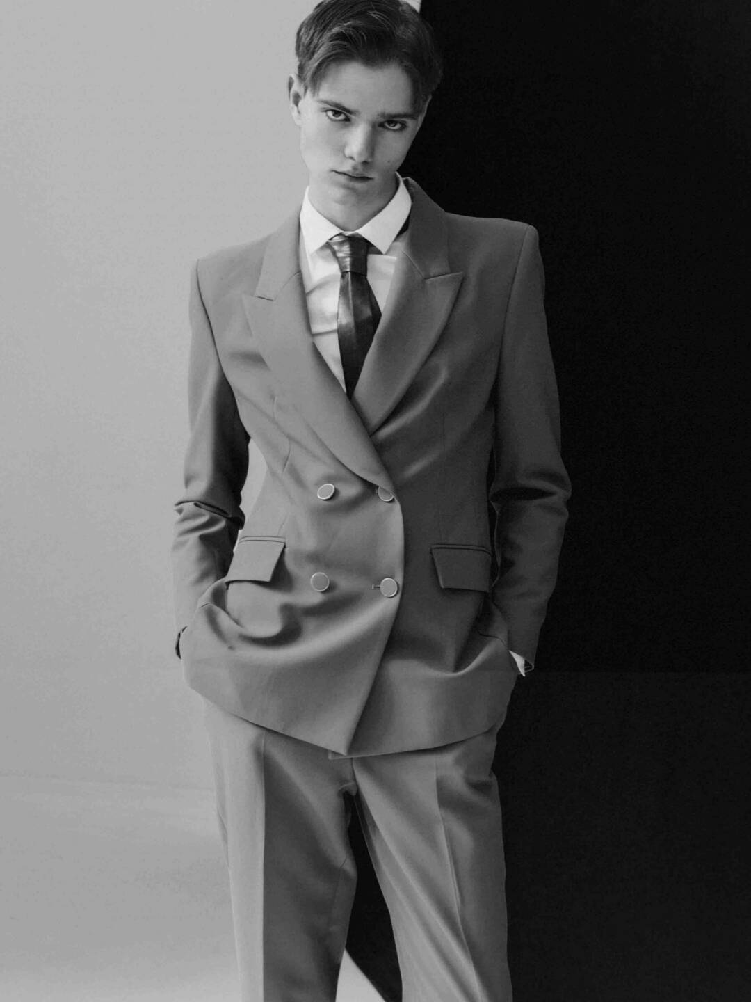 Belizár Bányai Visage Model Management