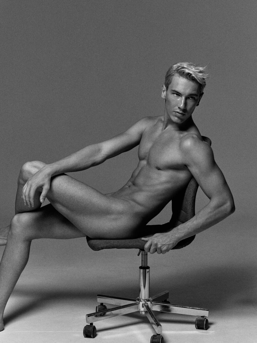 SVEN Bartis Visage Model Management